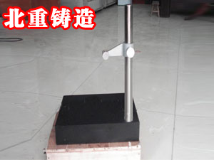 微调型测微仪